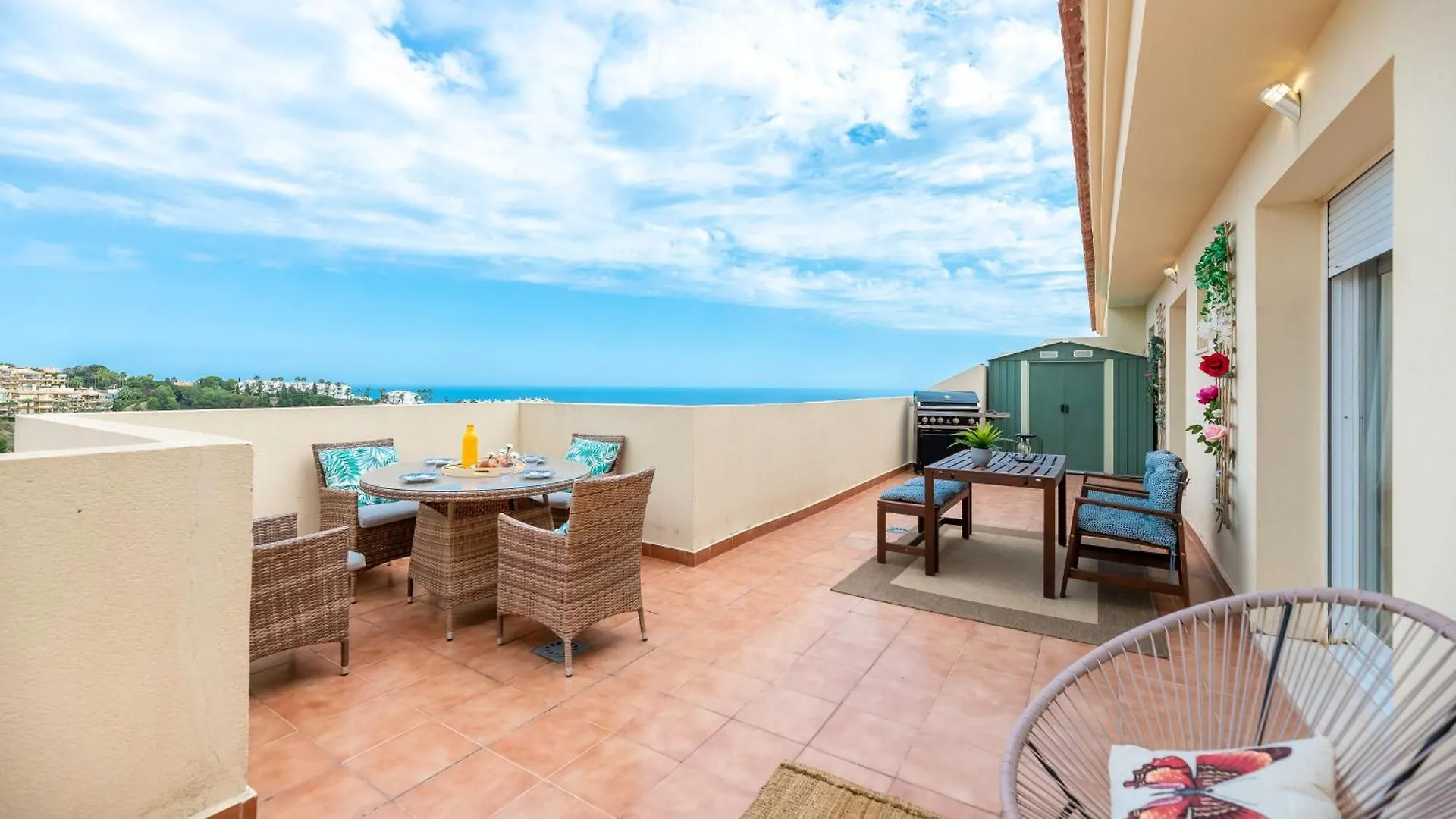 Huge Penthouse Seaviews Gateaway Lejlighed Mijas