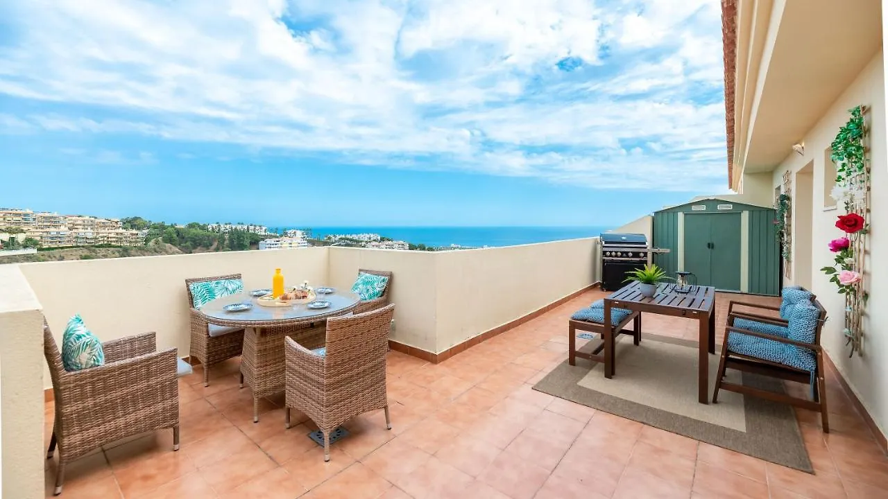 Huge Penthouse Seaviews Gateaway Apartment Mijas
