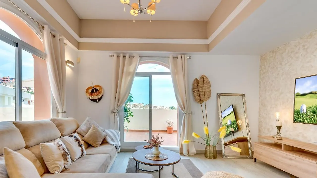Huge Penthouse Seaviews Gateaway Apartment Mijas