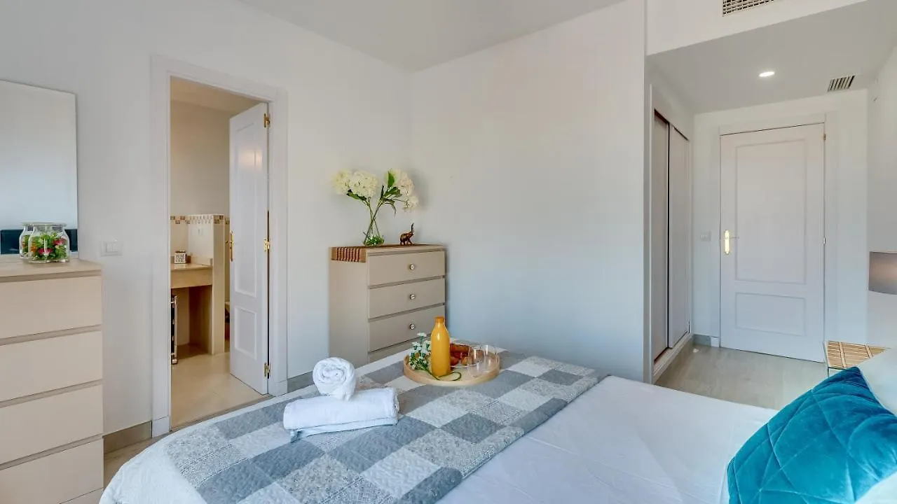 Huge Penthouse Seaviews Gateaway Apartment Mijas