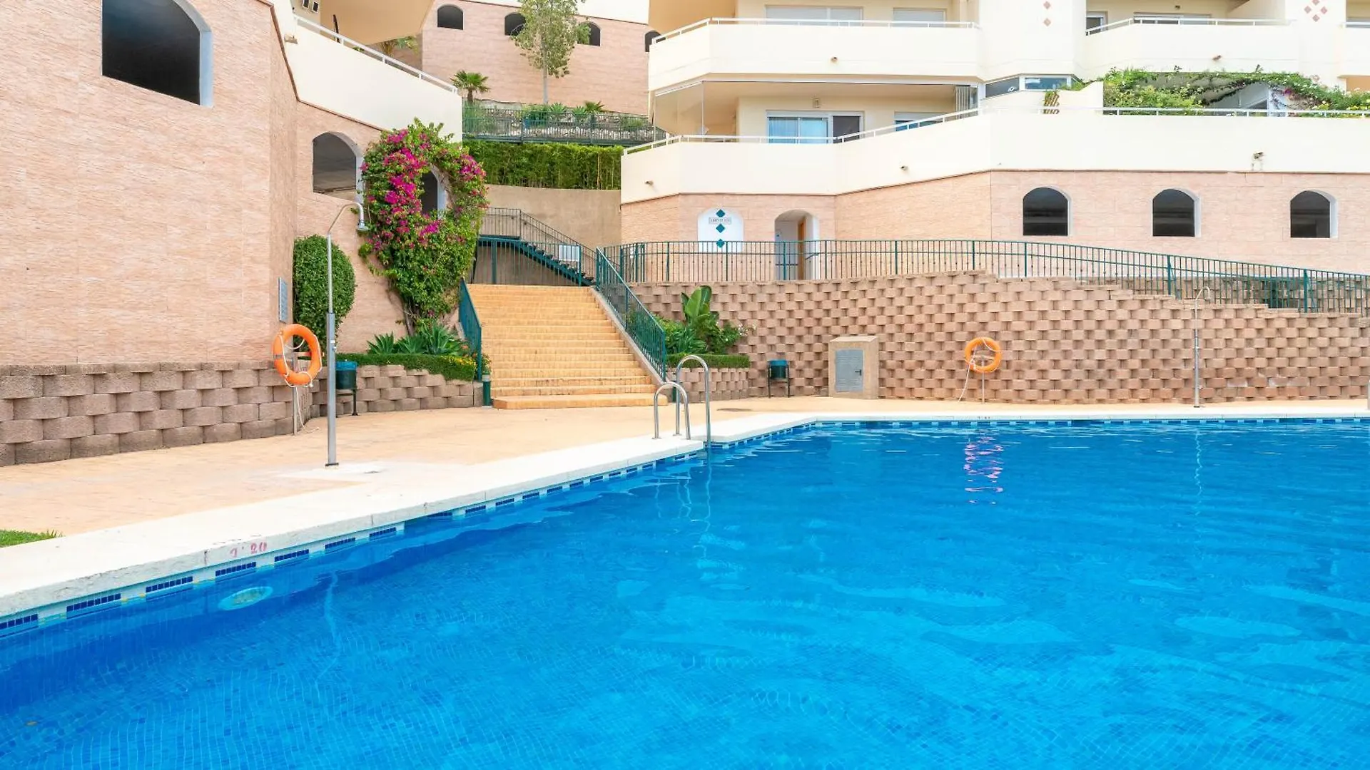 Huge Penthouse Seaviews Gateaway Apartment Mijas