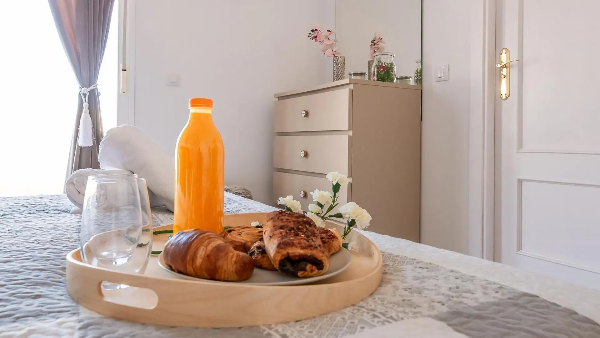 Huge Penthouse Seaviews Gateaway Apartment Mijas Spain