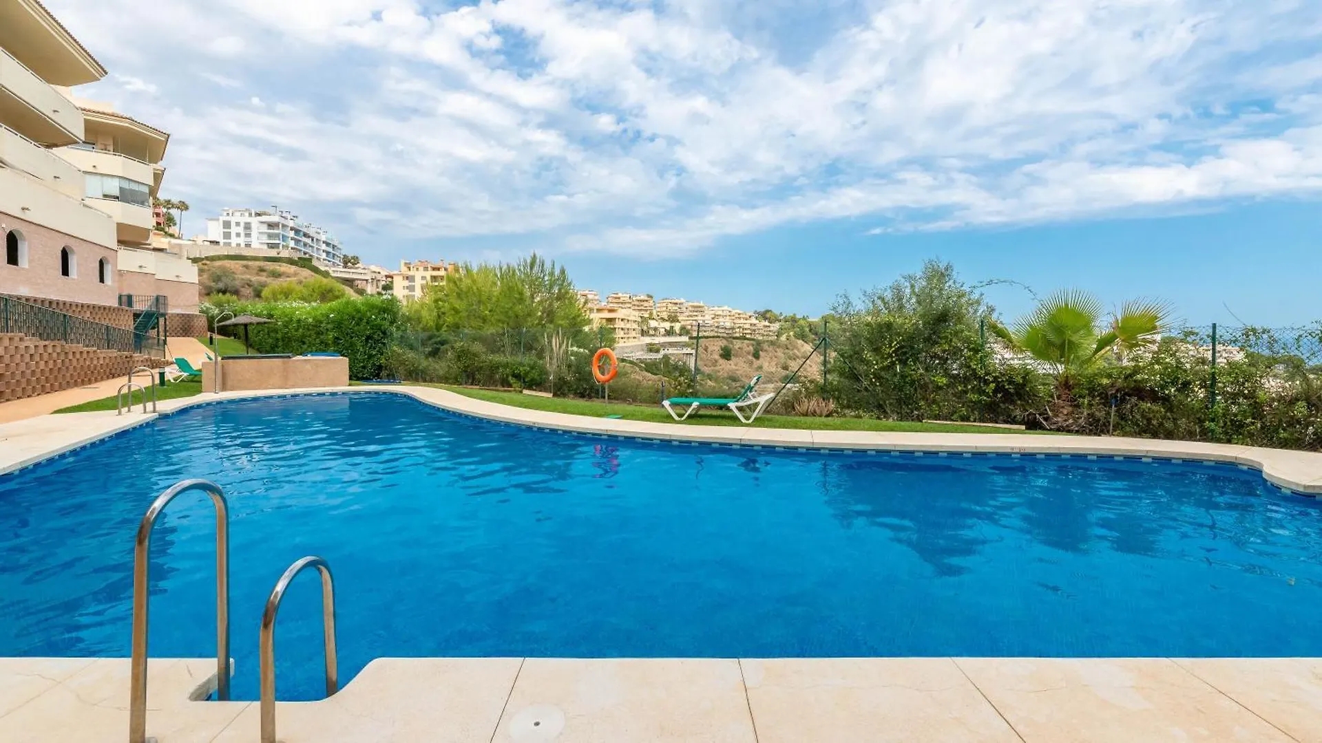 Huge Penthouse Seaviews Gateaway Apartment Mijas