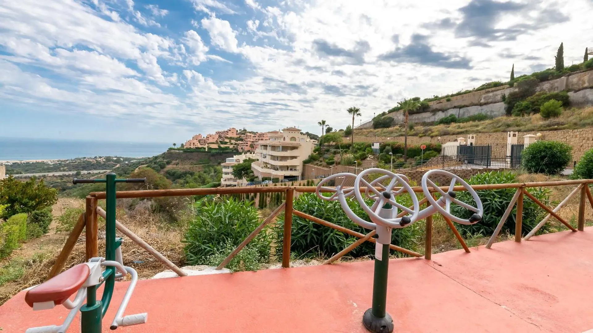 Huge Penthouse Seaviews Gateaway Apartment Mijas Spain